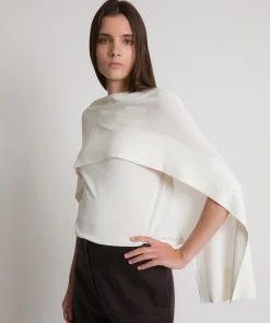 Alternative view of Top in maglia con maniche a mantellina